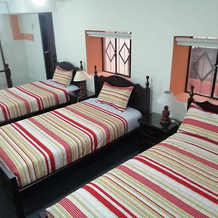 Hostal Victoria Quito Extérieur photo