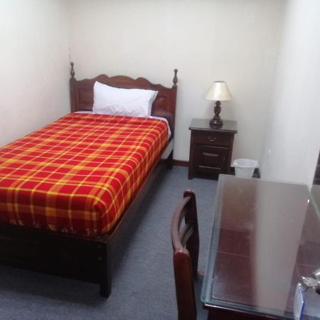 Hostal Victoria Quito Extérieur photo