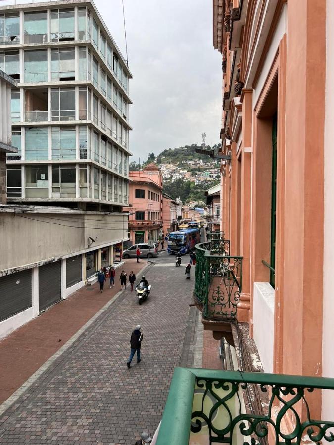 Hostal Victoria Quito Extérieur photo