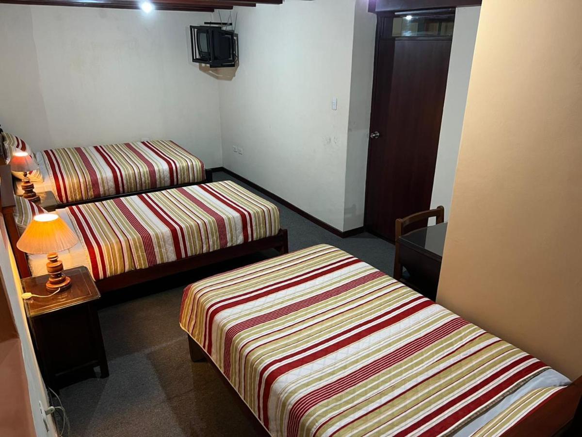 Hostal Victoria Quito Extérieur photo
