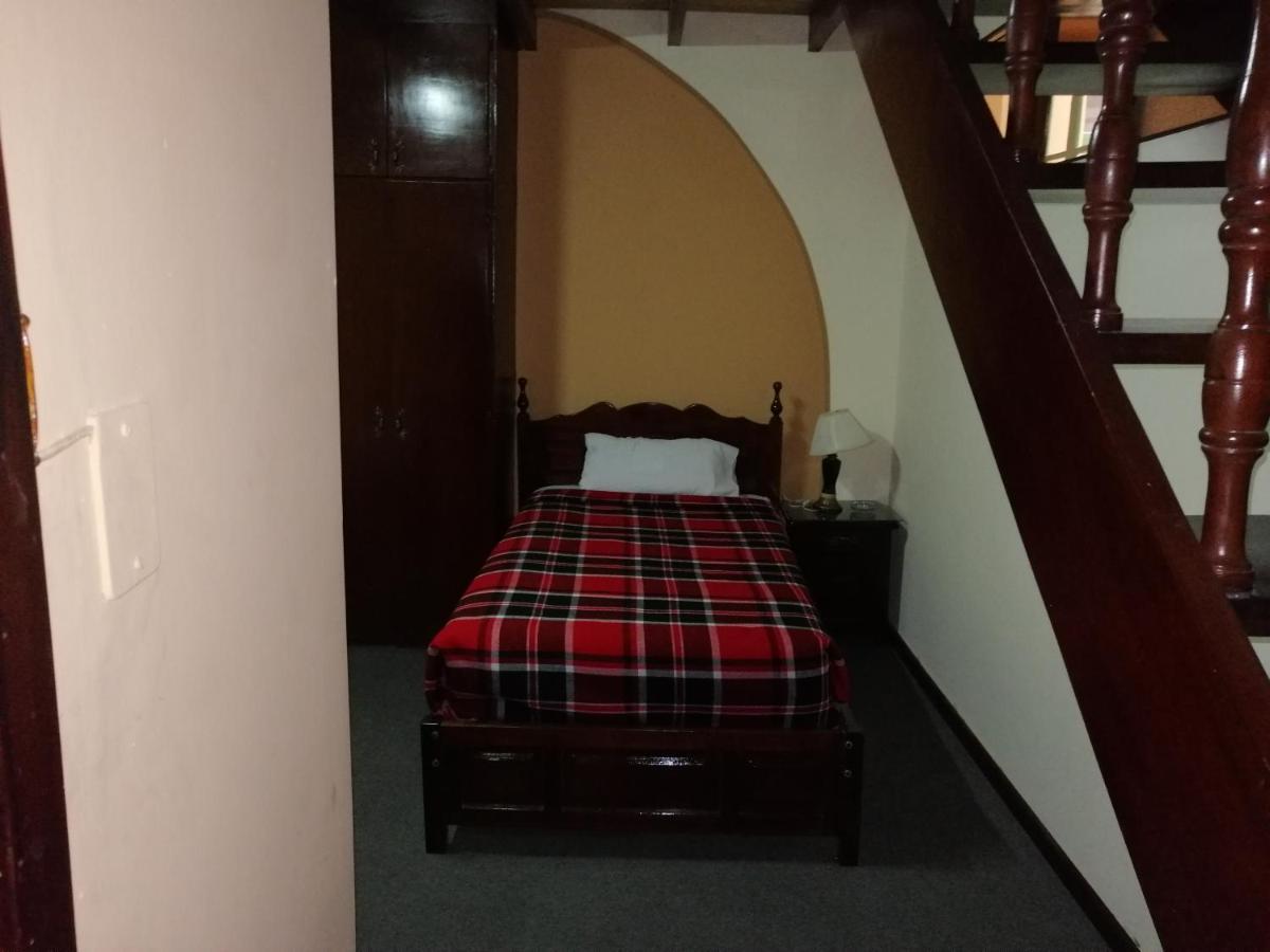 Hostal Victoria Quito Extérieur photo