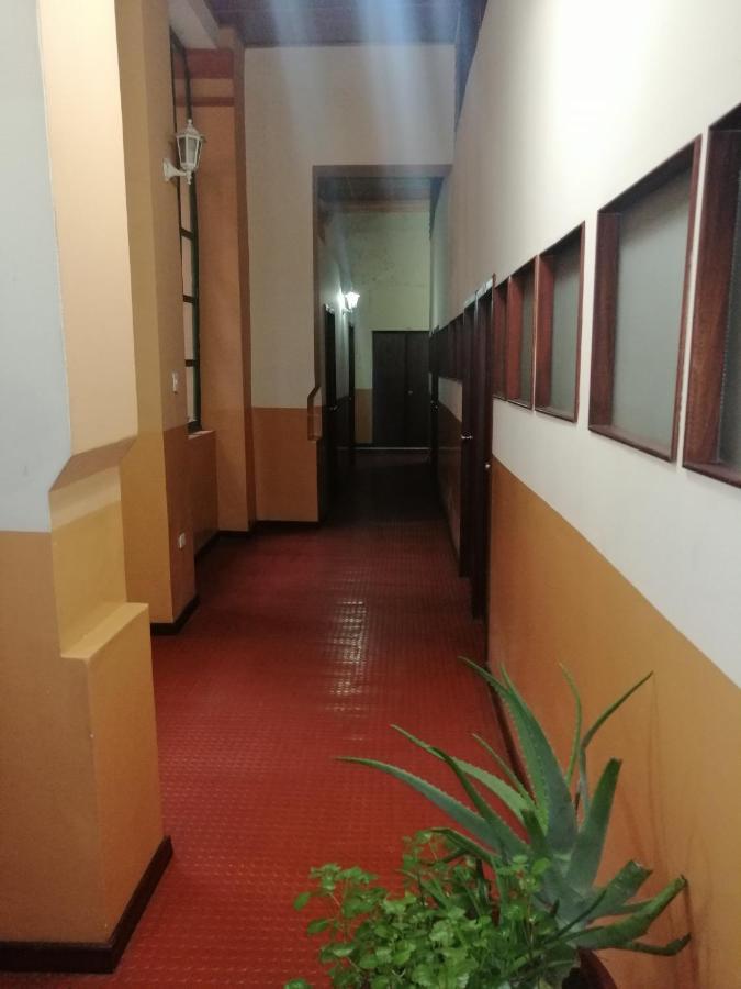 Hostal Victoria Quito Extérieur photo