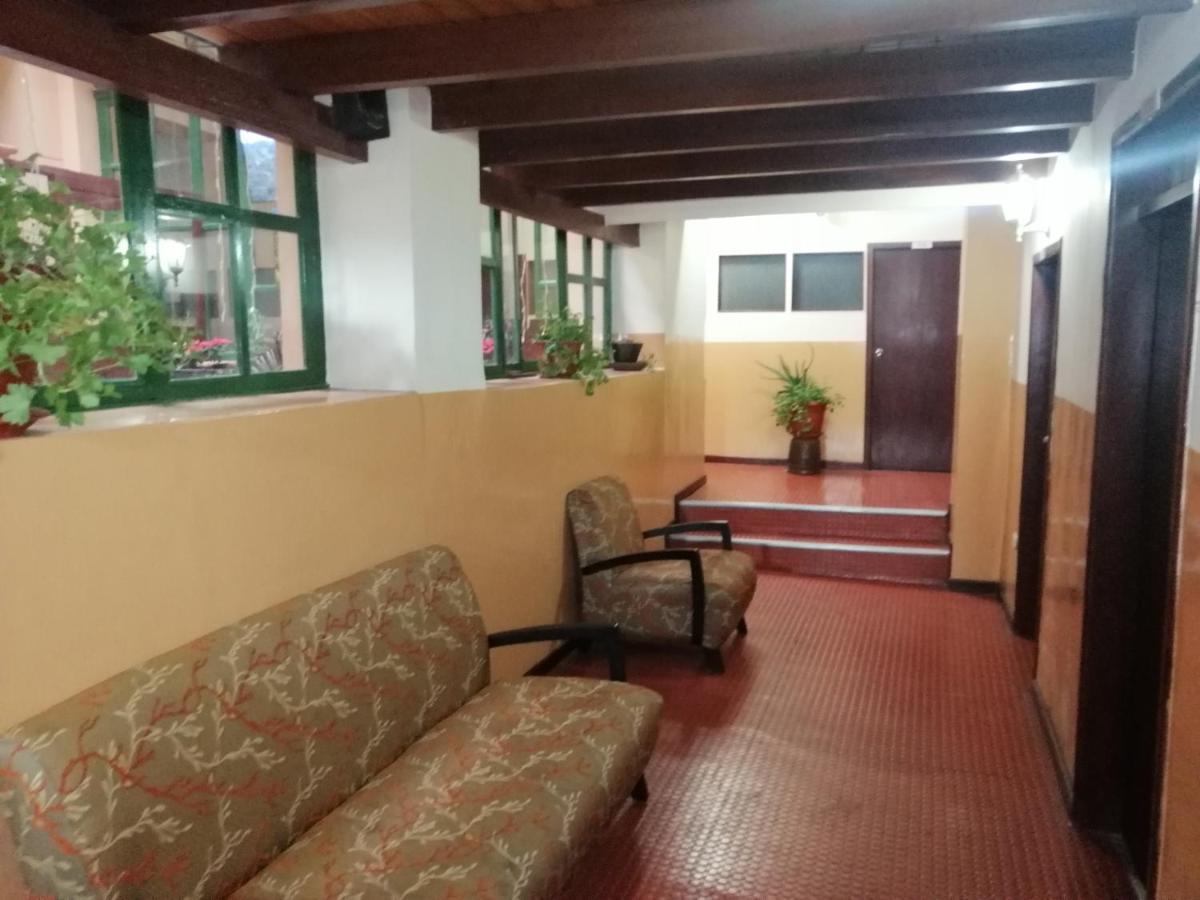 Hostal Victoria Quito Extérieur photo